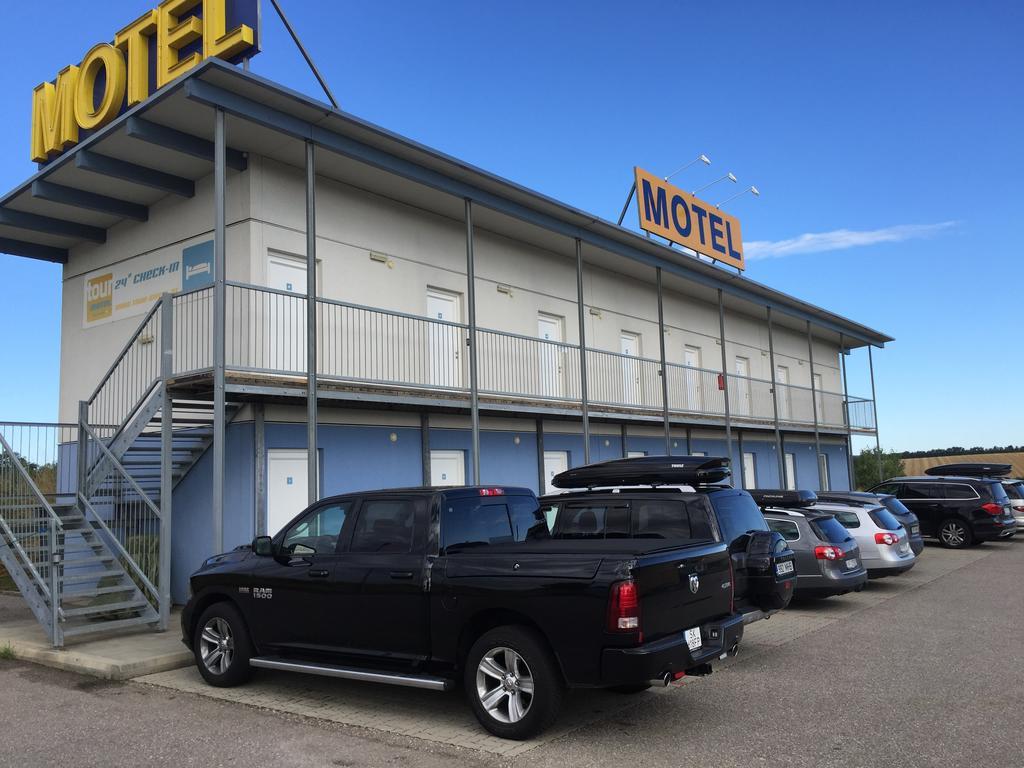 Tour-Motel Wilfersdorf  Eksteriør billede
